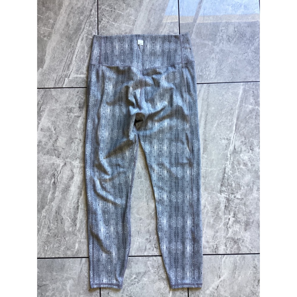 Vuori Womens Grey White Abstract Print High Rise Performance Leggings 7/8 Length